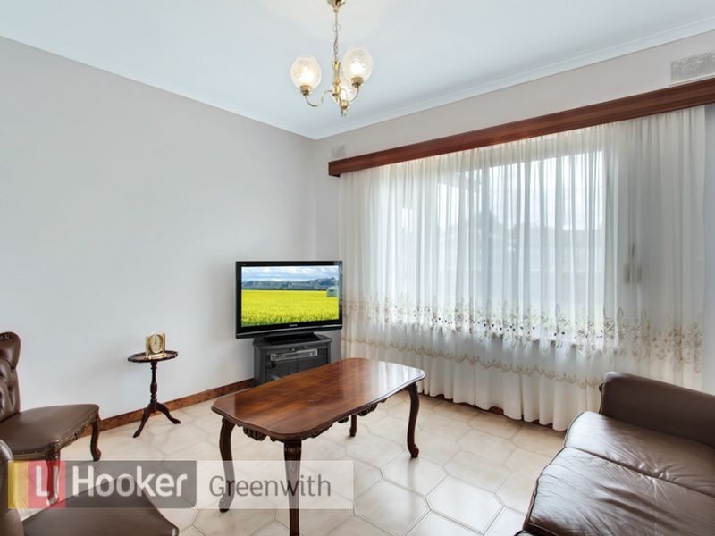 2 Waikerie Avenue, Hope Valley SA 5090