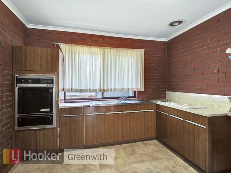 2 Waikerie Avenue, Hope Valley SA 5090