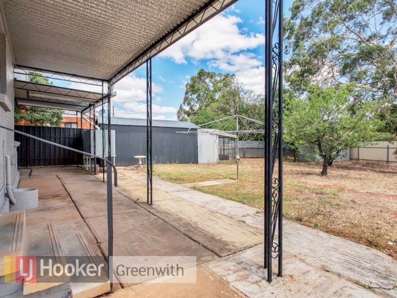 17 Peacock Road, Elizabeth Downs SA 5113