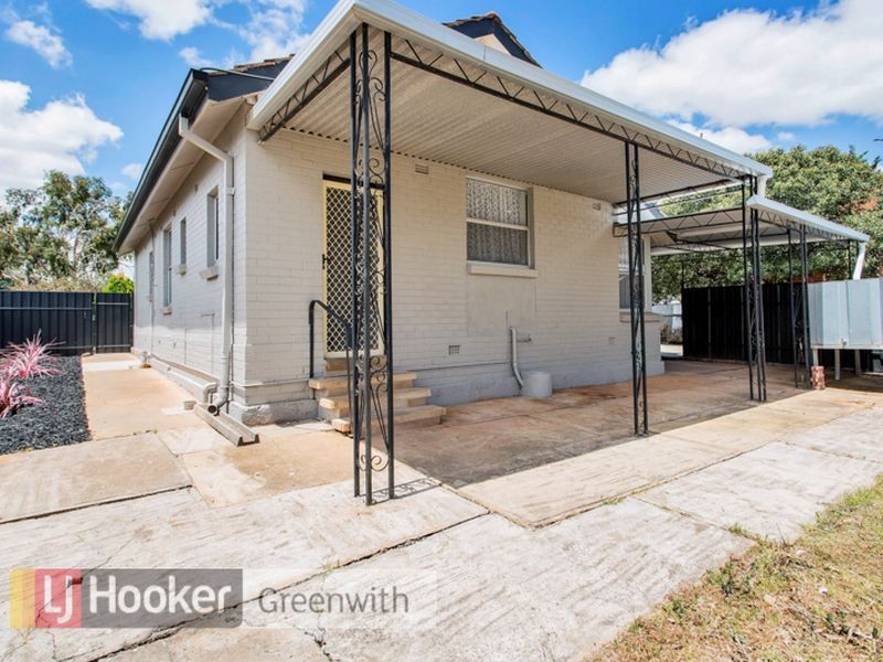 17 Peacock Road, Elizabeth Downs SA 5113