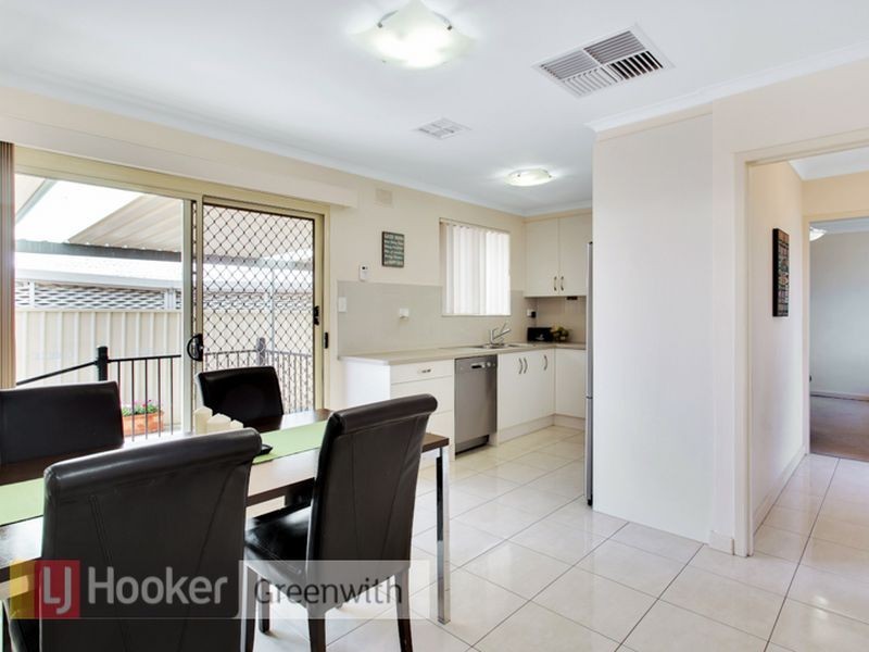 2 Oldham Avenue, Modbury Heights SA 5092