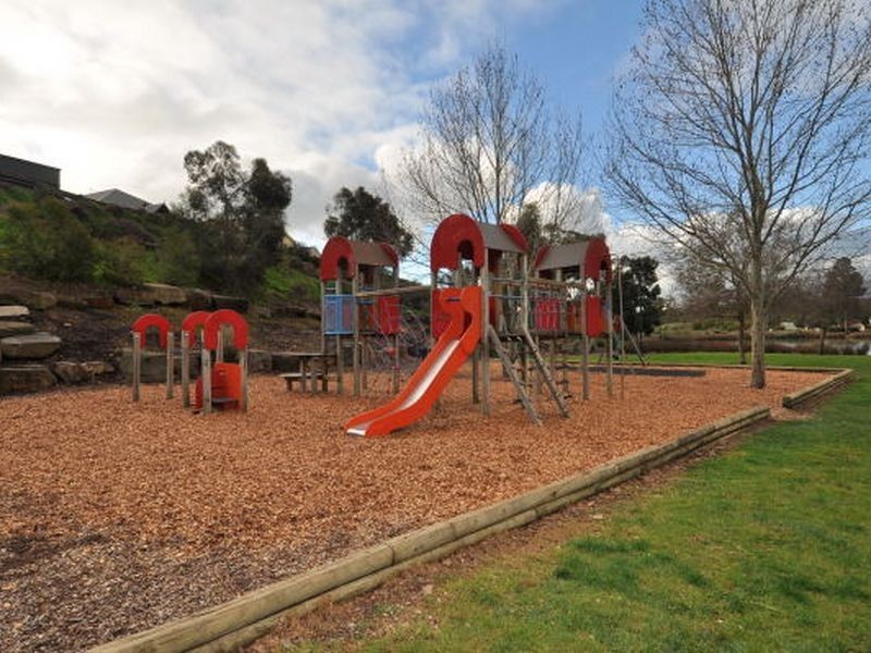 6 St Clair Parade, Greenwith SA 5125