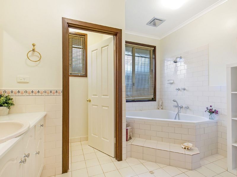 28 Davies Court, Wynn Vale SA 5127