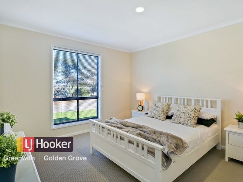 8 Chardonnay Crescent, Wynn Vale SA 5127