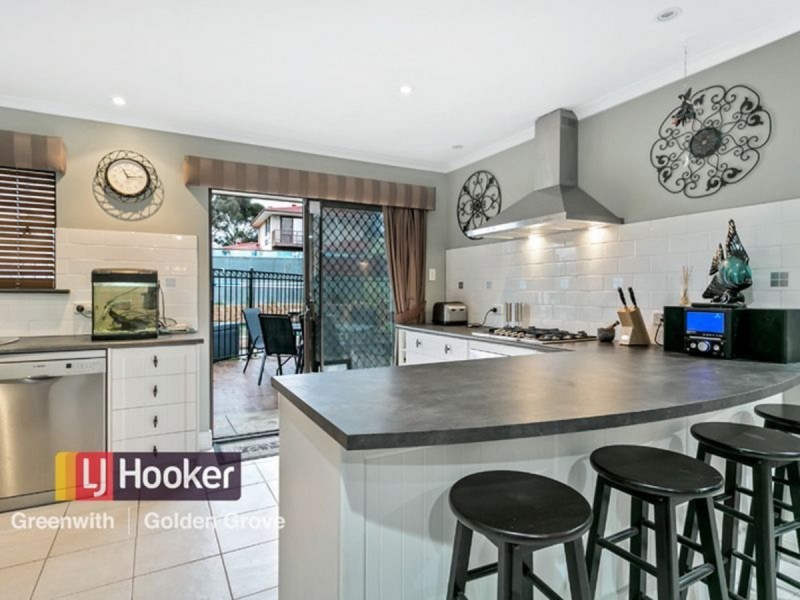 40 De Sassenay Crescent, Modbury Heights SA 5092