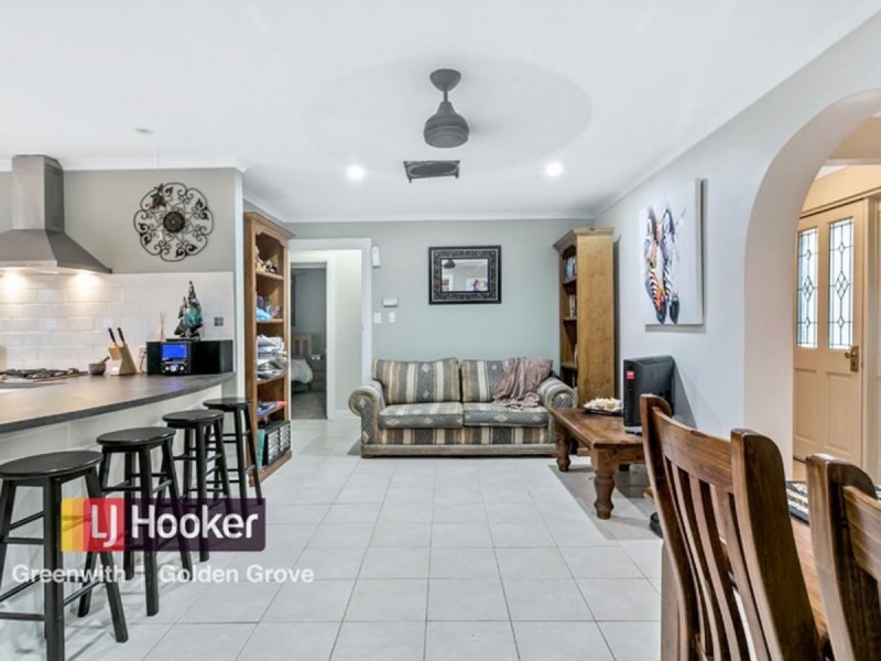 40 De Sassenay Crescent, Modbury Heights SA 5092