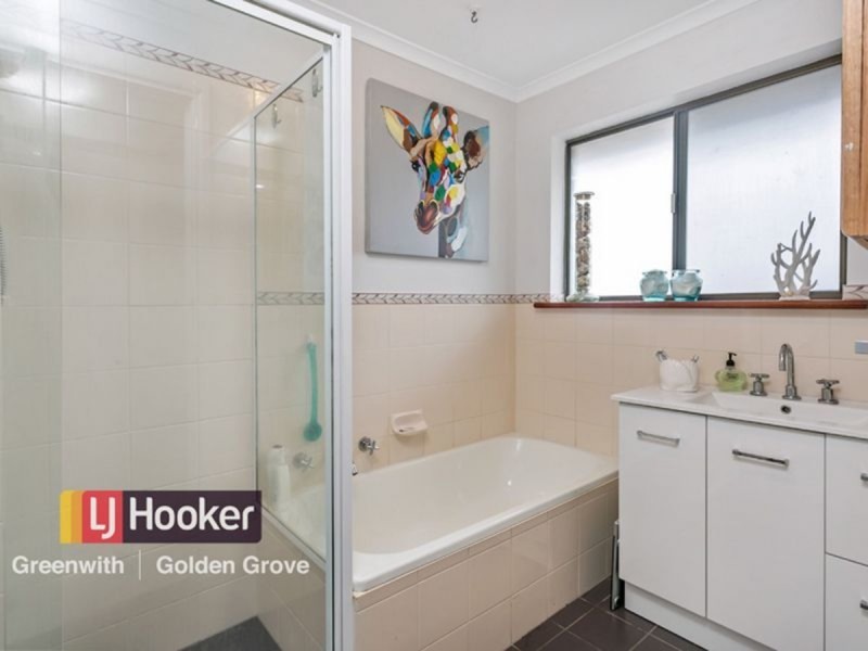 40 De Sassenay Crescent, Modbury Heights SA 5092