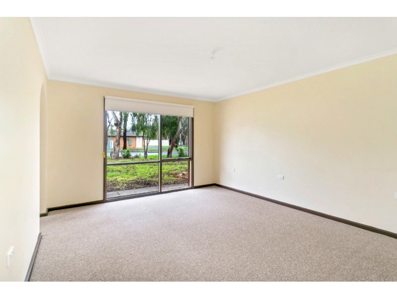 6 Amsterdam Crescent, Salisbury Downs SA 5108