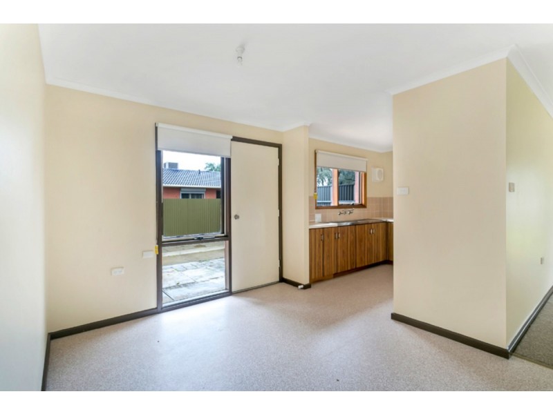 6 Amsterdam Crescent, Salisbury Downs SA 5108