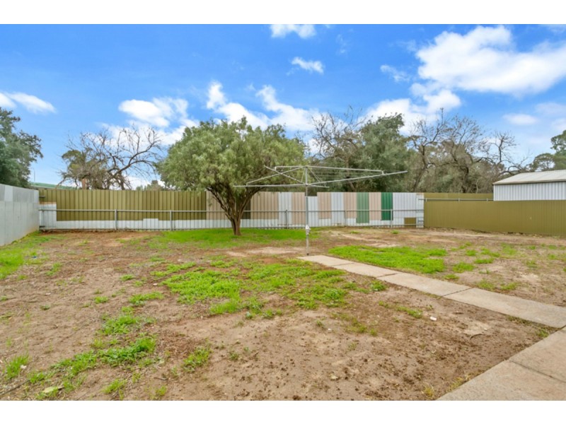 6 Amsterdam Crescent, Salisbury Downs SA 5108