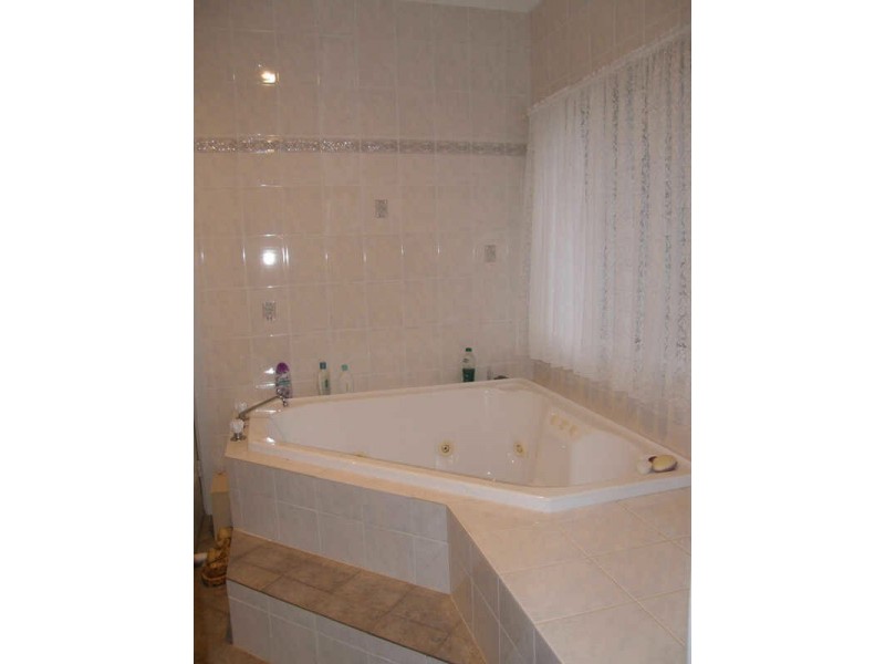 2 Featherstone Circuit, Greenwith SA 5125