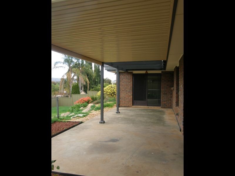 8 Taranaki Court, Greenwith SA 5125