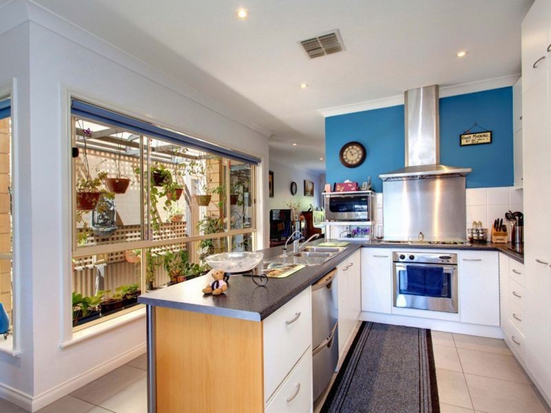 2 Lakeside Court, Greenwith SA 5125