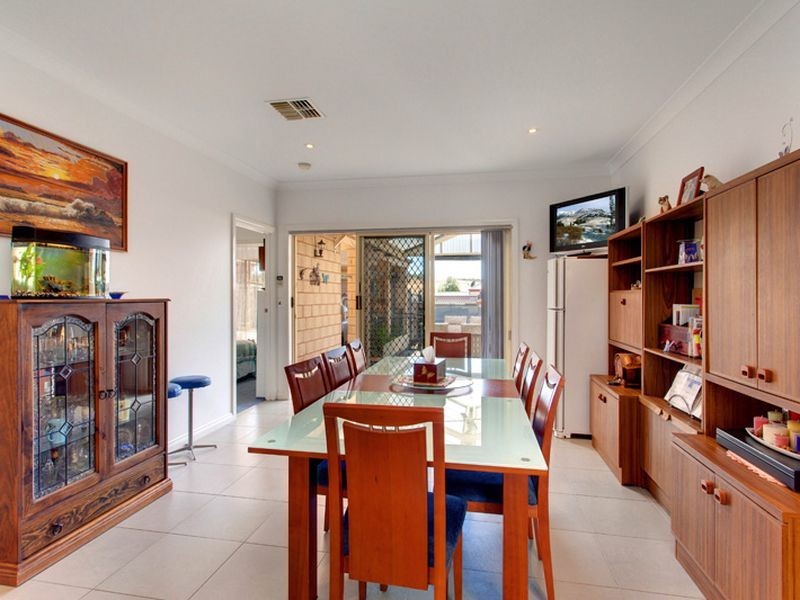 2 Lakeside Court, Greenwith SA 5125