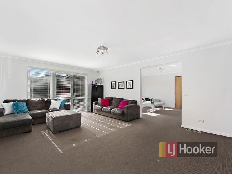 35 George Knox Drive, Rowville VIC 3178