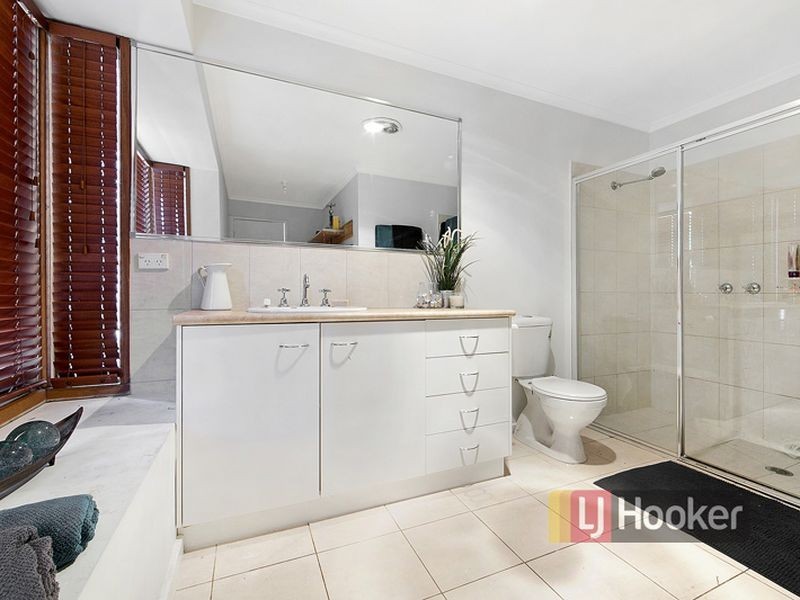 35 George Knox Drive, Rowville VIC 3178