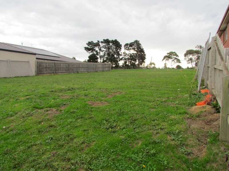 16 Daventry Court, Berwick VIC 3806