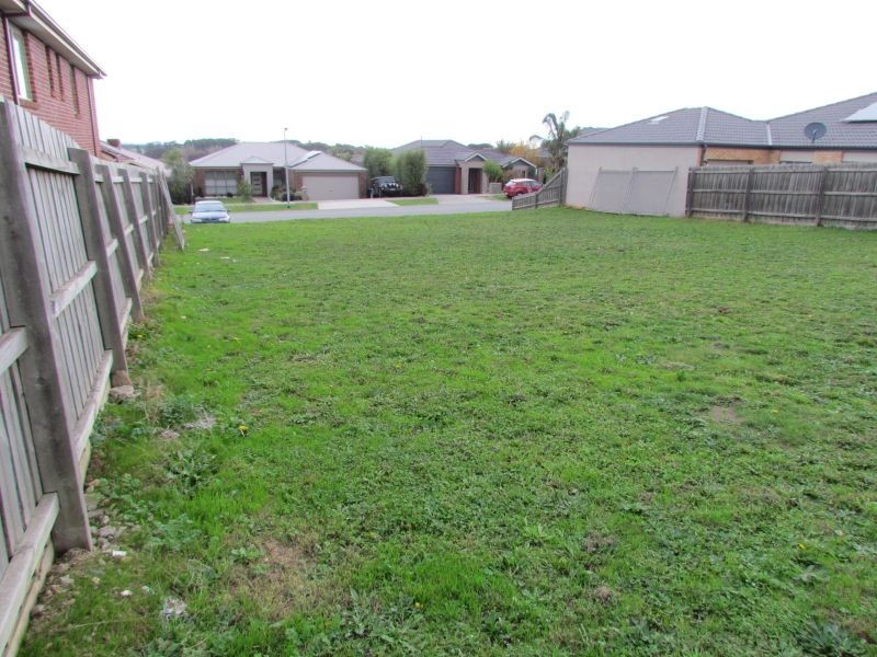16 Daventry Court, Berwick VIC 3806