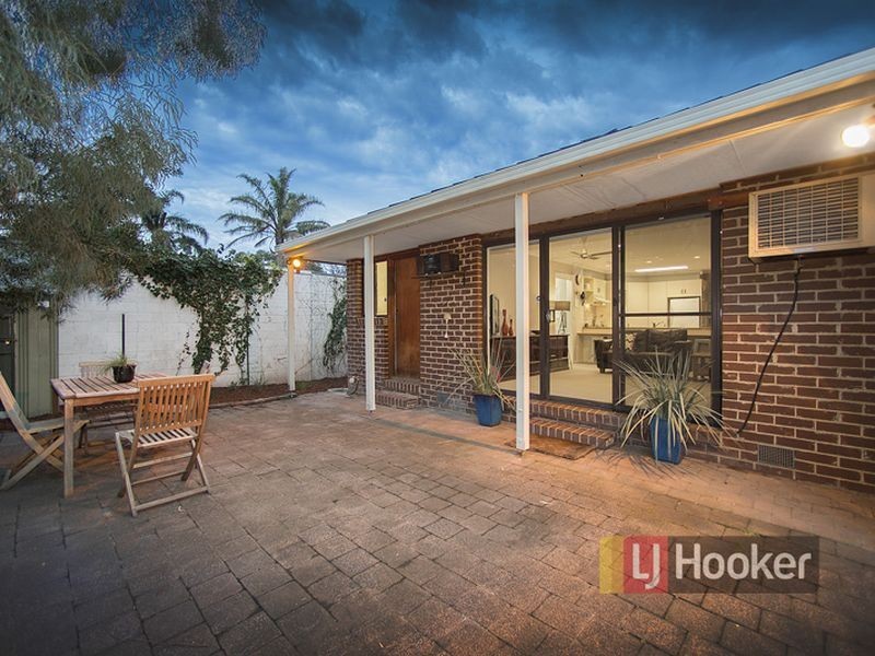 42 Foster Crescent, Knoxfield VIC 3180