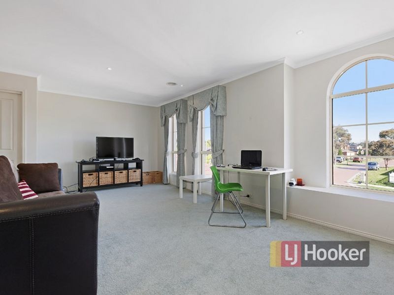 24 Waradgery Drive, Rowville VIC 3178