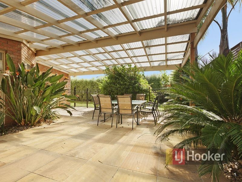 24 Waradgery Drive, Rowville VIC 3178