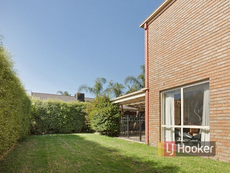 24 Waradgery Drive, Rowville VIC 3178