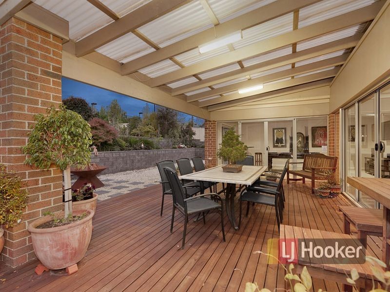 22 Palm Court, Lysterfield VIC 3156