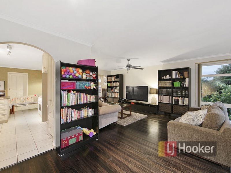18 Horner Close, Knoxfield VIC 3180