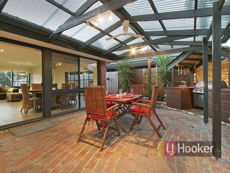 16 Everglades Court, Rowville VIC 3178