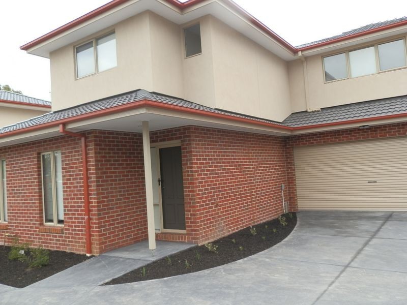 2/7 Denver Crescent, Rowville VIC 3178