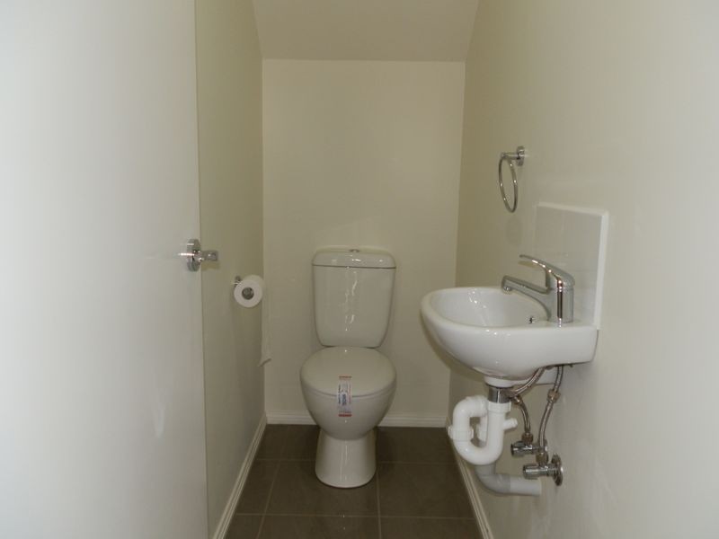 2/7 Denver Crescent, Rowville VIC 3178