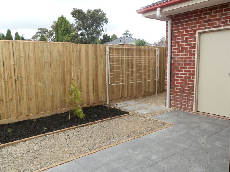 2/7 Denver Crescent, Rowville VIC 3178