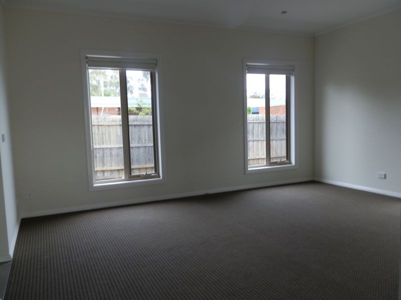 2/7 Denver Crescent, Rowville VIC 3178