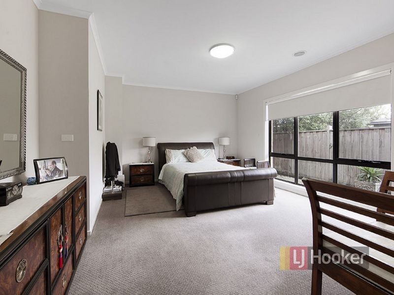 20 Viewmount Place, Sandhurst VIC 3977