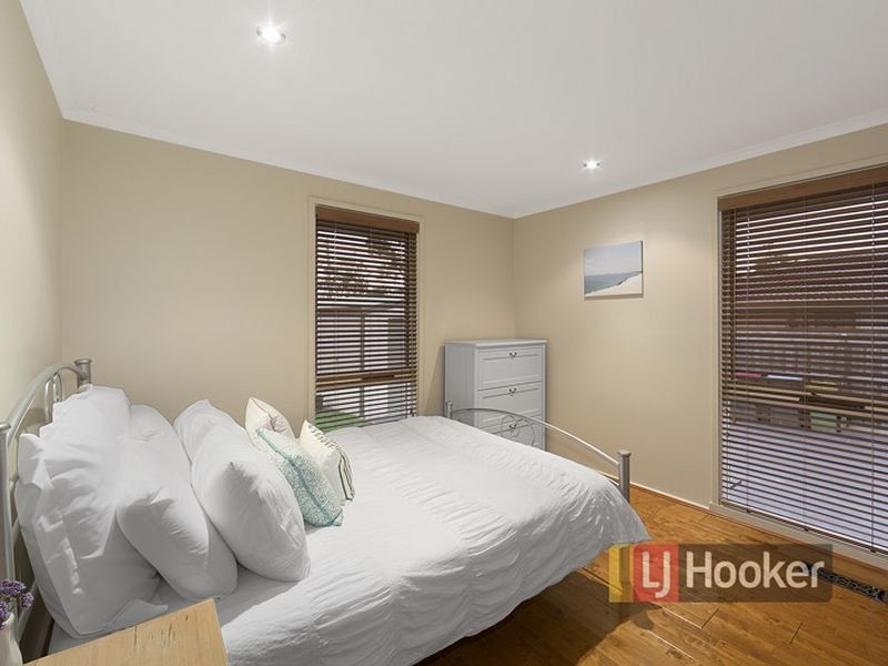 10 Lambourne Avenue, Rowville VIC 3178