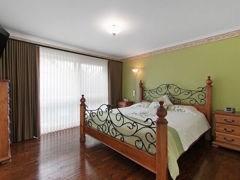 17 Pitfield Crescent, Rowville VIC 3178