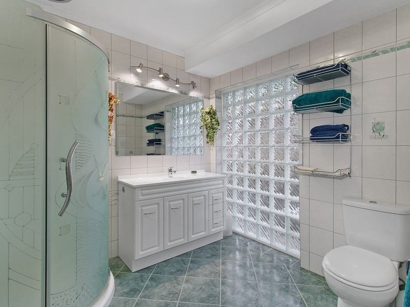 17 Pitfield Crescent, Rowville VIC 3178