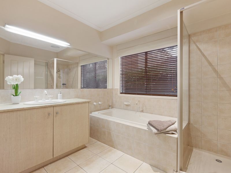 9 Highgate Way, Rowville VIC 3178