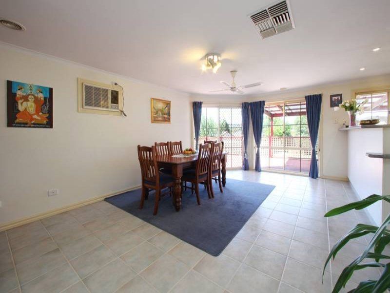 6 Zala Court, Rowville VIC 3178