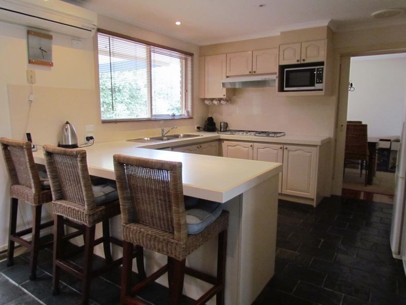 18 Salerno Way, Rowville VIC 3178