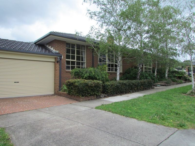 18 Salerno Way, Rowville VIC 3178