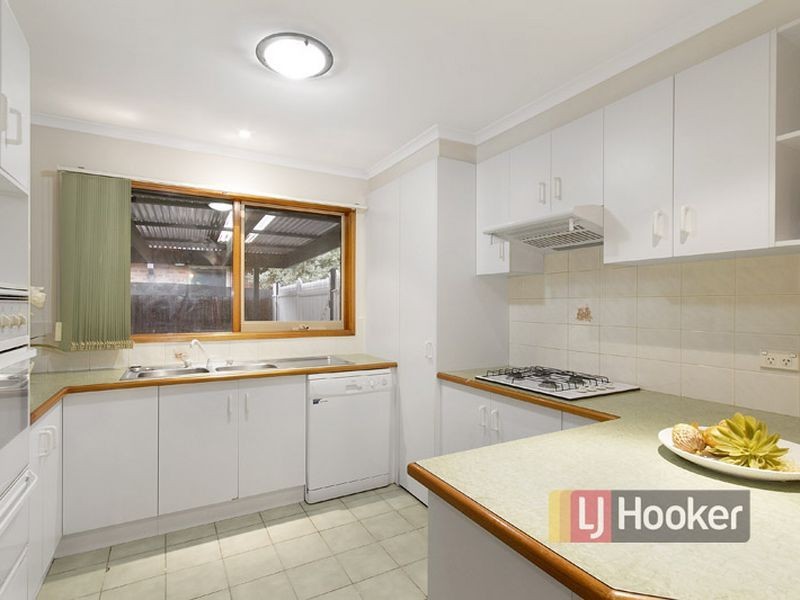 7 Adrian Place, Rowville VIC 3178