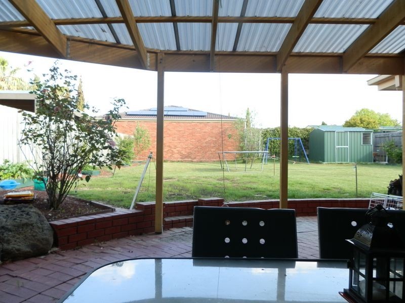 2 Streeton Court, Rowville VIC 3178