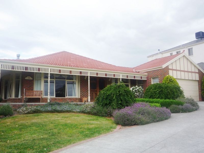 16 Rosewood Boulevard, Lysterfield VIC 3156
