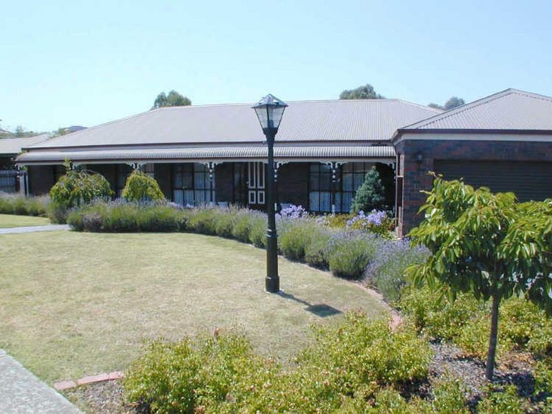 4 Miramah Close, Rowville VIC 3178