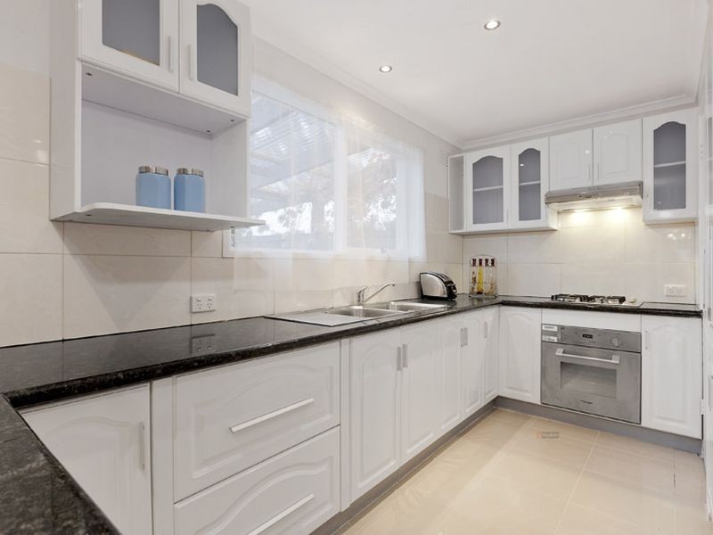 76 Fernbank Crescent, Mulgrave VIC 3170