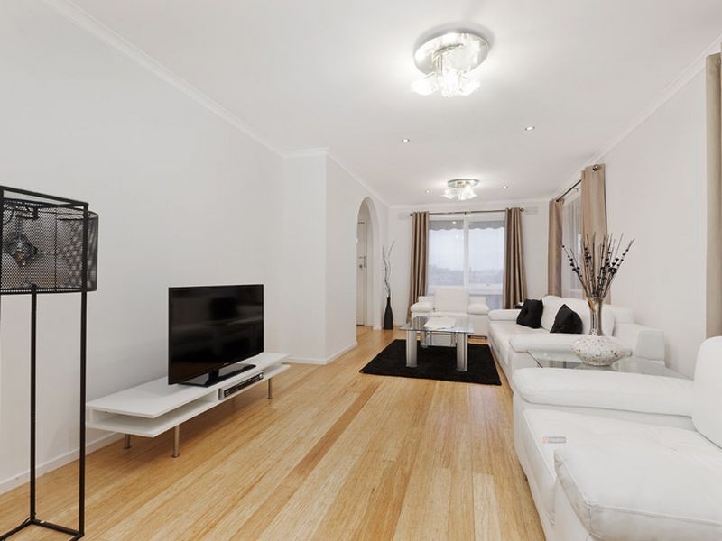 76 Fernbank Crescent, Mulgrave VIC 3170