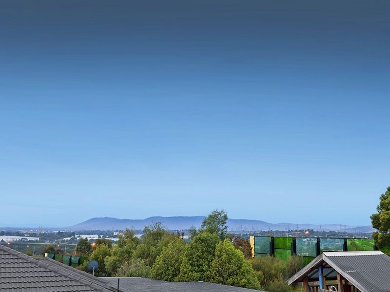 76 Fernbank Crescent, Mulgrave VIC 3170