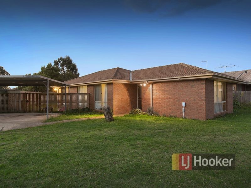 20 Caroline Crescent, Cranbourne West VIC 3977