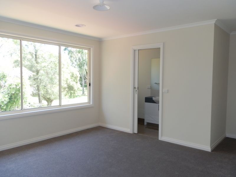 2/5 Gerang Close, Rowville VIC 3178
